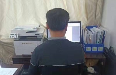 湖南警察谢军 一个不平凡的背影