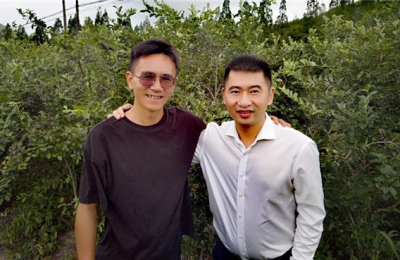 象山80后林一平硕士返乡做农民 成了网红＂蓝莓王＂