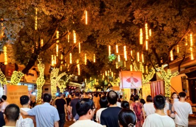 作家洪斌:浙江象山墙头村与云南丽江古城的文旅对望